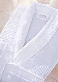HALAT ALB CU MODEL FAGURE MĂRIMEA 3XL